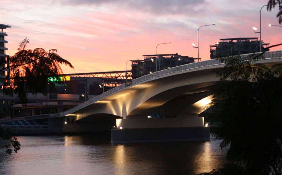 Brisbane's Go-Between-Bridge at sunset